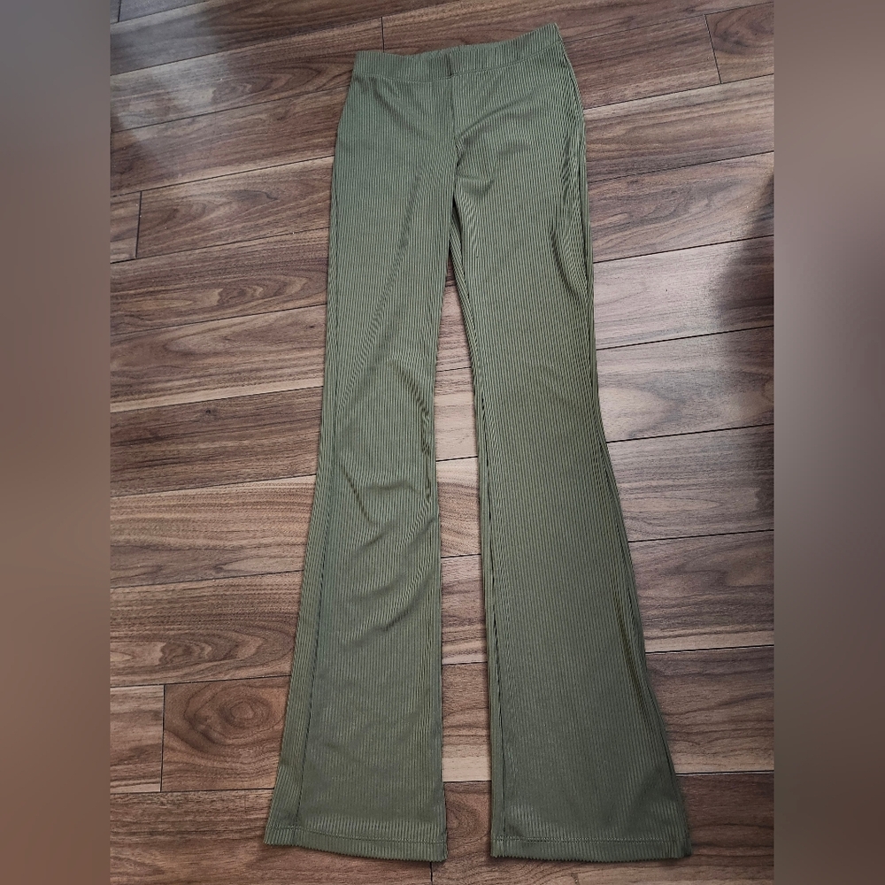 🔥Olive Green Ribbed Flare Pants Leggings